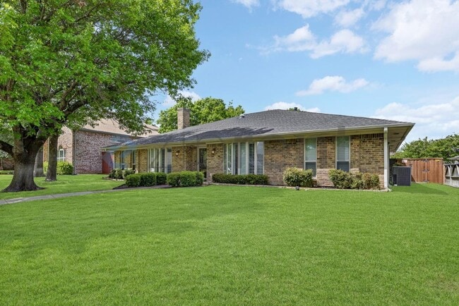 Building Photo - 2501 Bluffton Dr