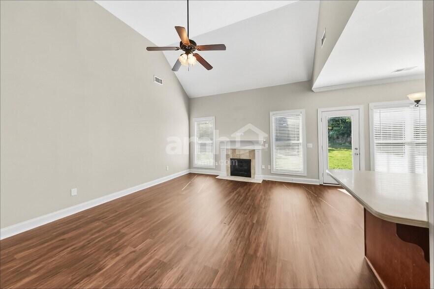 Building Photo - 106 Spencer Springs Dr