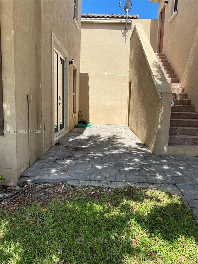 Building Photo - 16731 SW 96th St