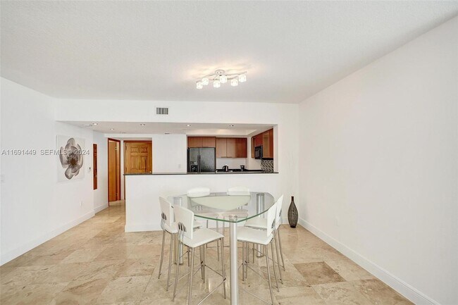 Building Photo - 16699 Collins Ave