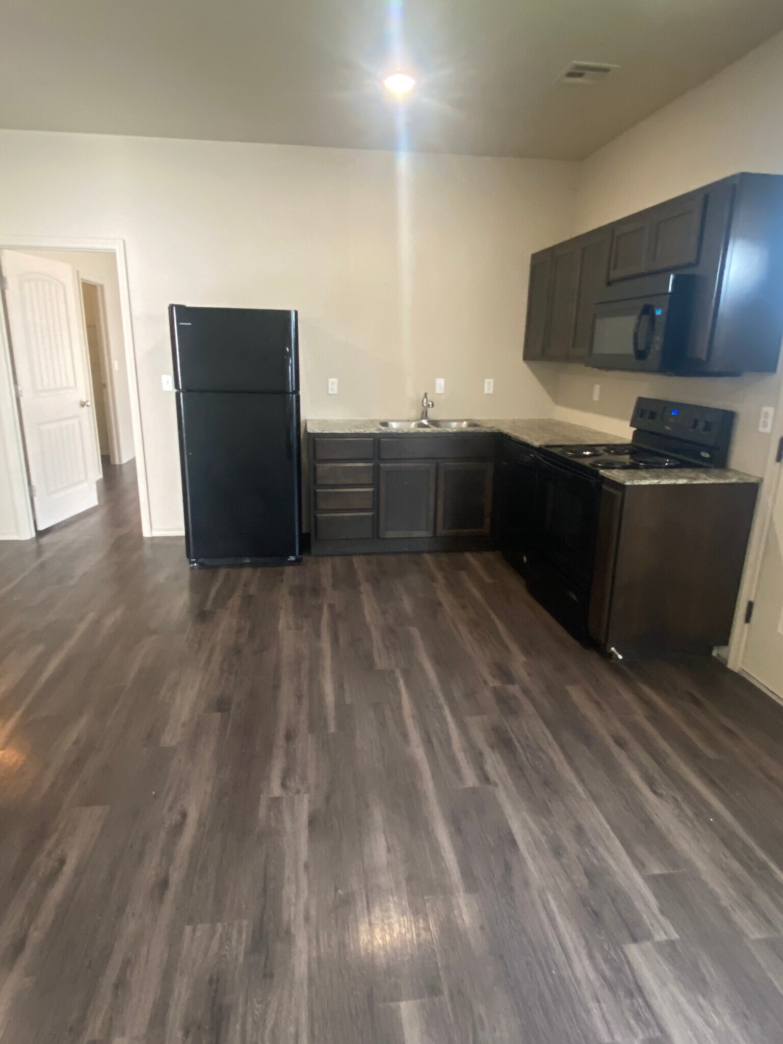 Building Photo - 3165 S Waterview Ln