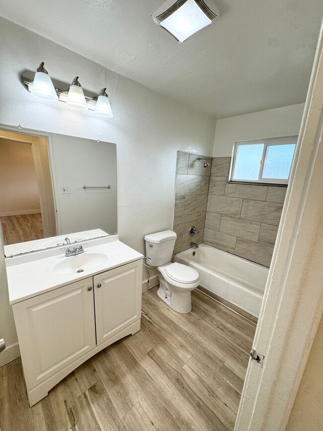 Building Photo - One Bedroom Apartment with Private Patio & Yard – Watch Video Tour!