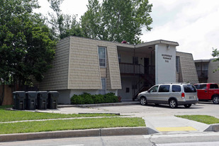 Building Photo - Scotsdale Terrace