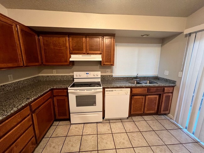 Building Photo - 3520 Sesame St