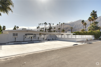Building Photo - 975 E Camino Parocela