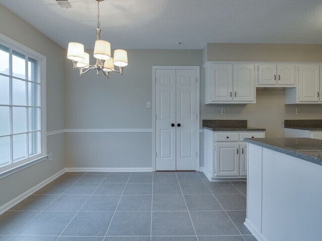 Building Photo - Renovated in Germantown Trails!