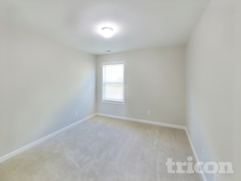 Building Photo - 224 Dellwood Dr