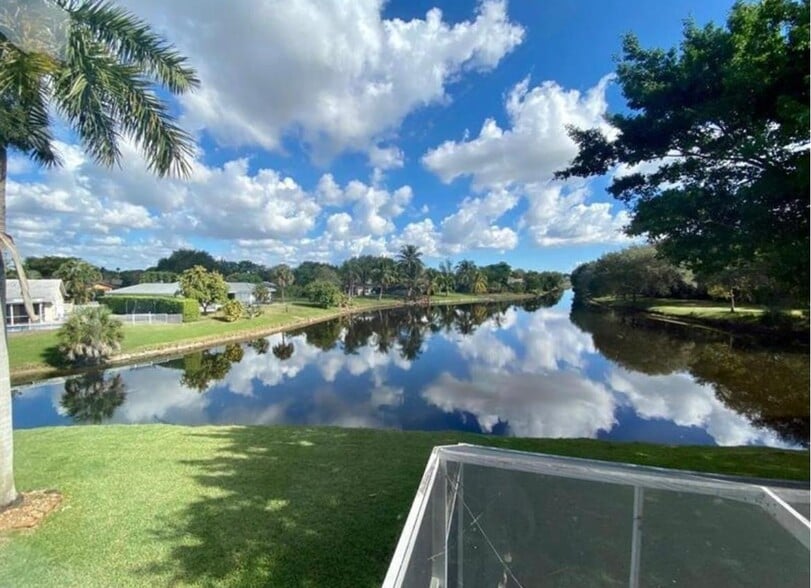 Building Photo - 599 NW 87th Ter