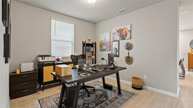 Building Photo - 5291 Meredrew Ln