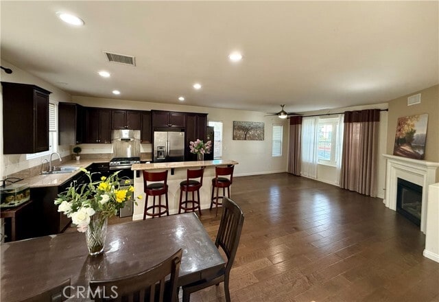 Building Photo - 14540 Manchester Ave