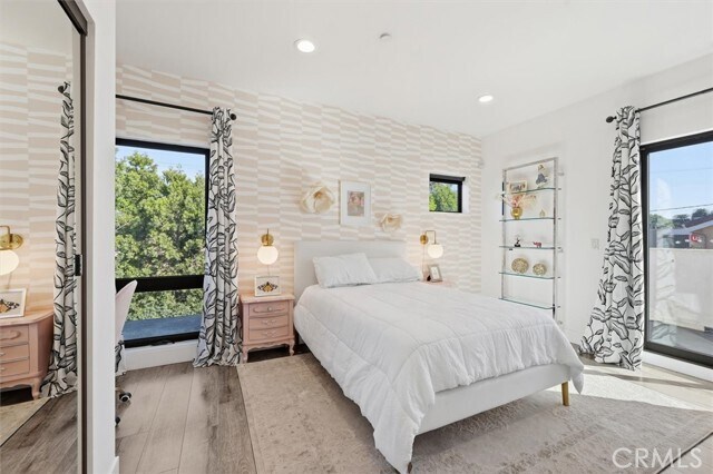 Building Photo - 5487 Blanco Way