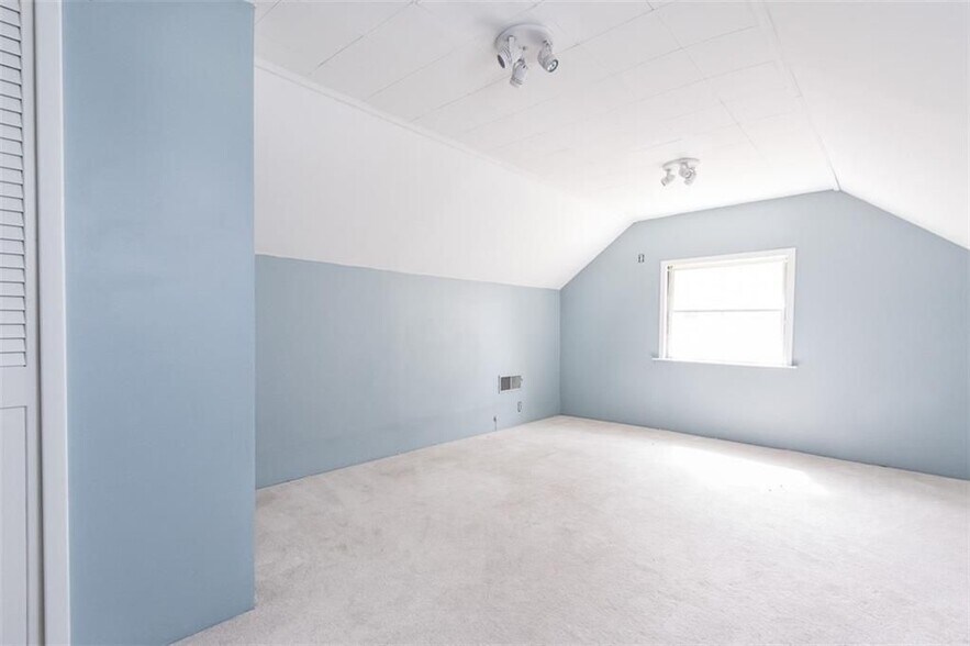 Building Photo - 132 Garden Ln