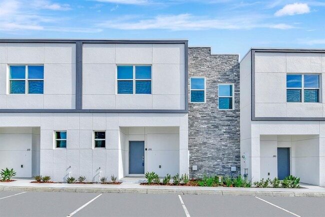 Building Photo - 372 Famagusta Dr