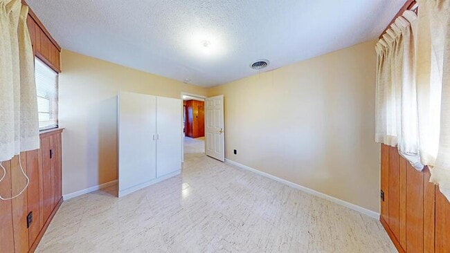 Building Photo - 2117 Freeland Way