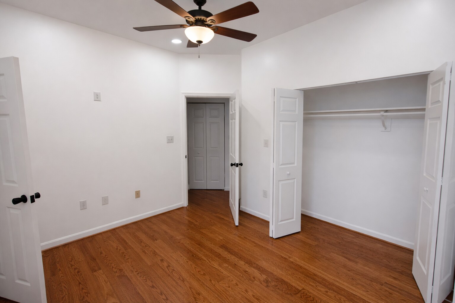 Building Photo - 1933 4th St NE