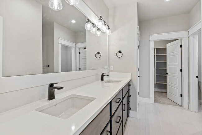 Building Photo - 4695 S Abbot Way