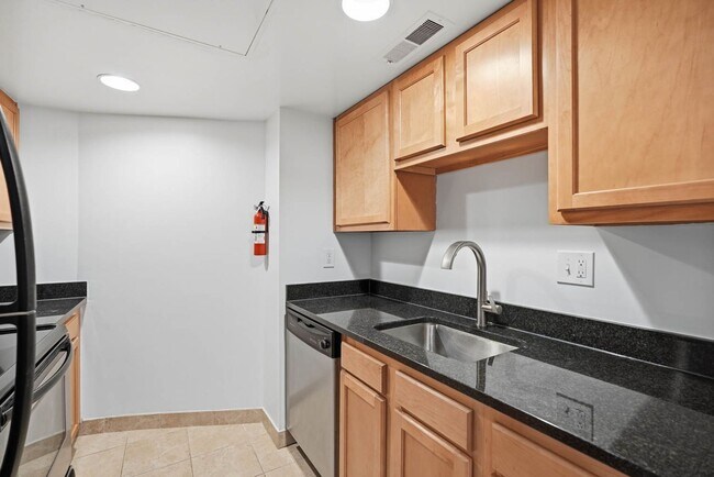 Building Photo - 1115 12th St NW