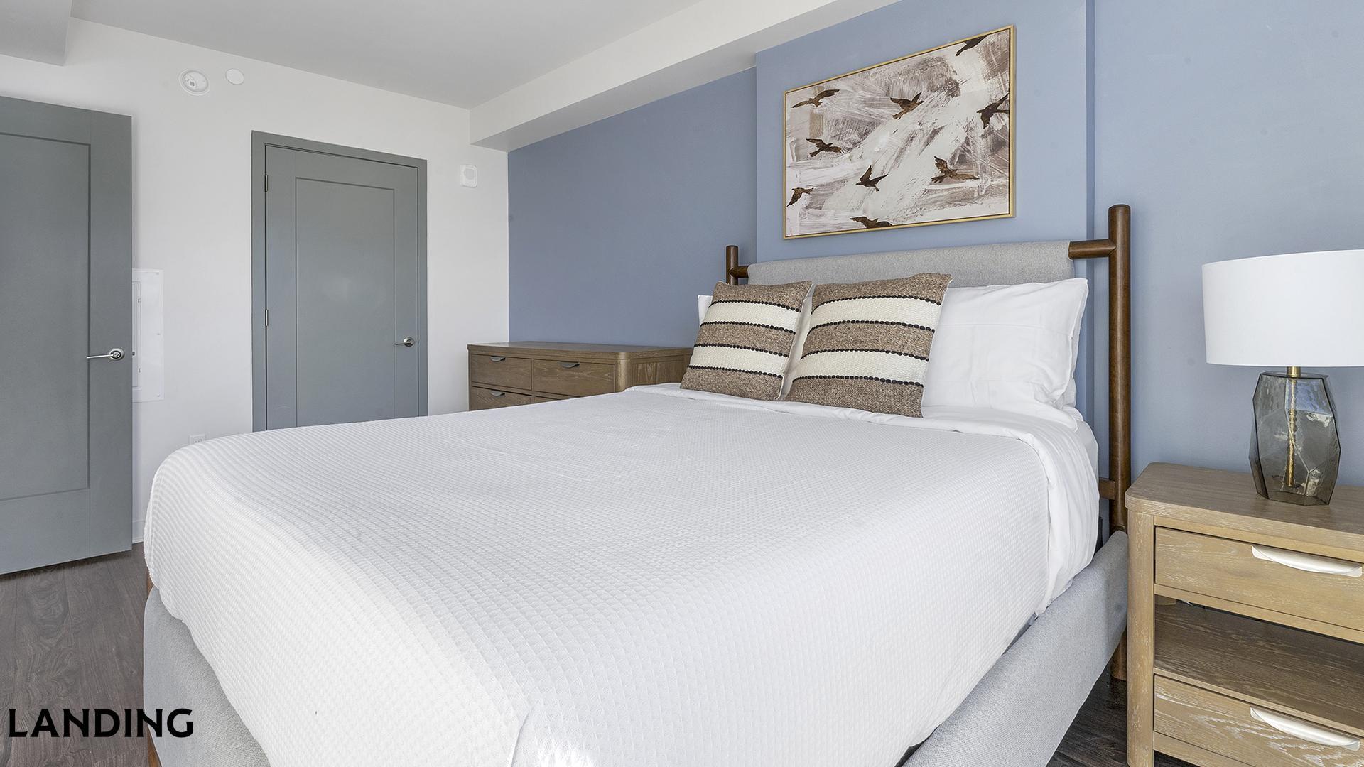 Building Photo - 350 Maple Dr SW