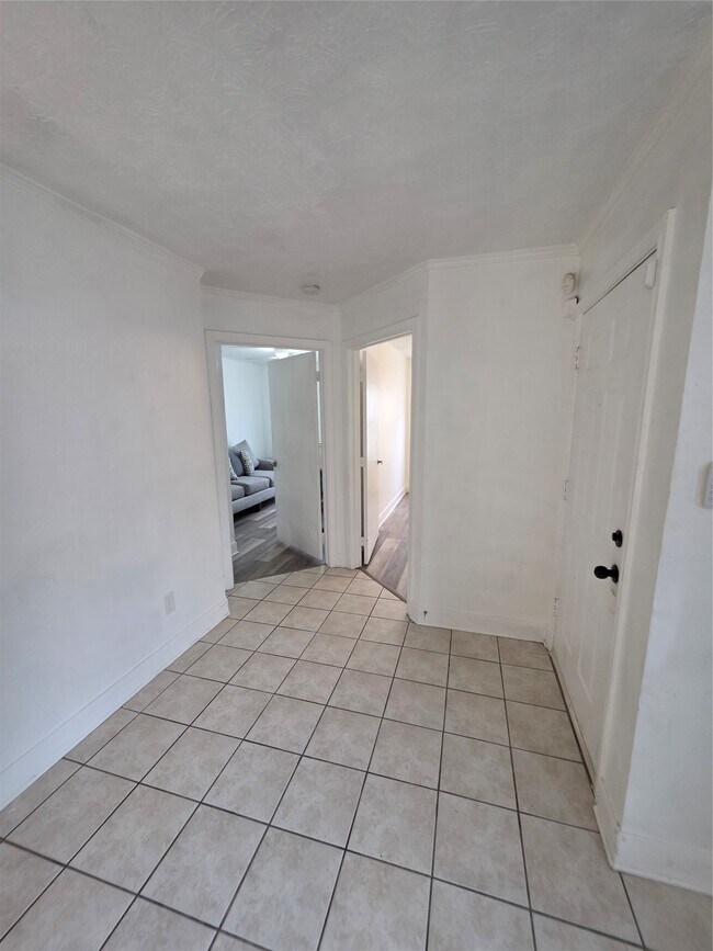 Building Photo - 5335 Cherie Crest Ct