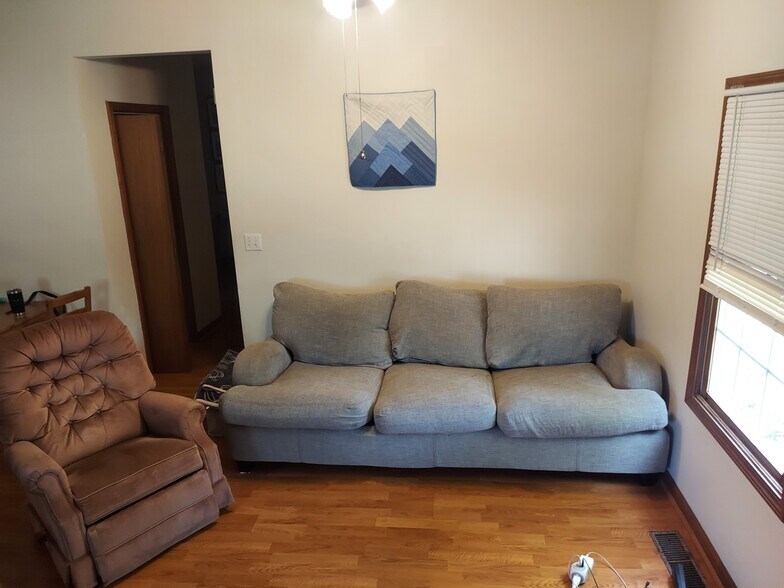 Building Photo - 801 N Randolph St