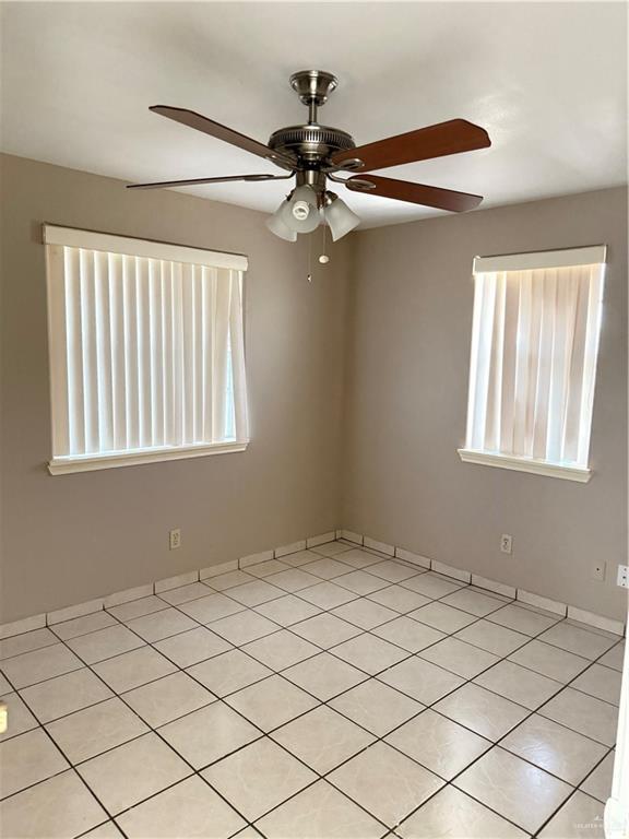 Building Photo - 18 Royal Palm St