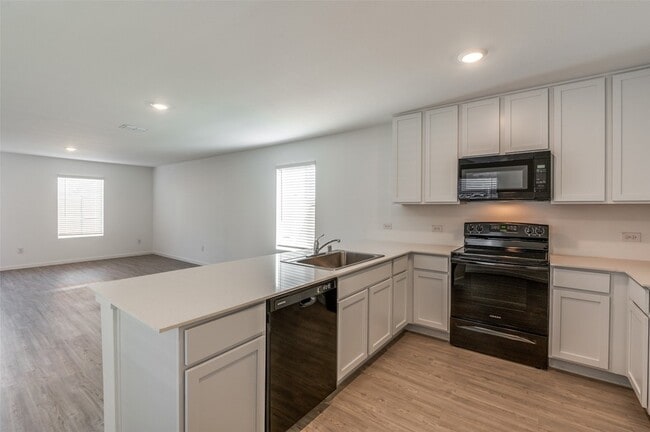 Building Photo - 6224 Sandpiper Ln