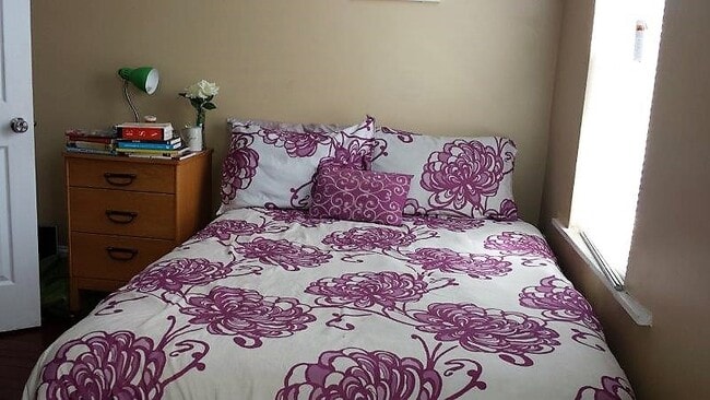 Building Photo - 2126 N Woodstock St