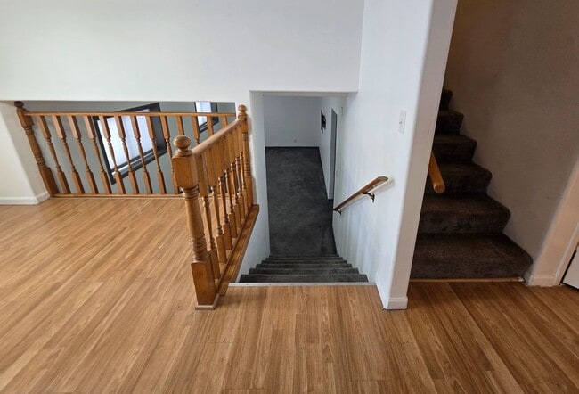 Building Photo - Large, Pet Friendly 5 Bedroom, 3 Bathroom Home for Rent in Ammon!  Fenced Backyard & Garage!  By ...