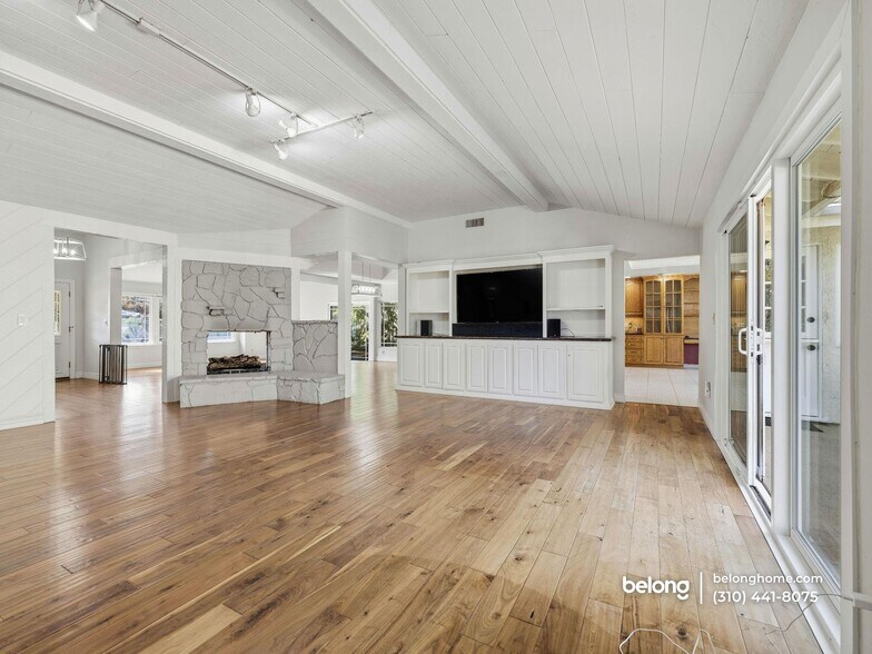 Building Photo - 22243 Craggyview St