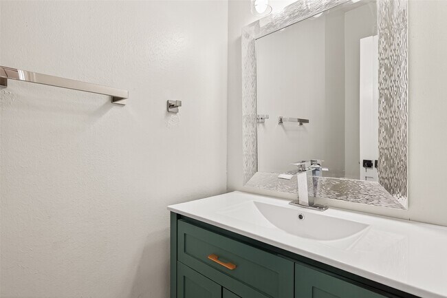 Building Photo - 16410 Fondren Grove Dr