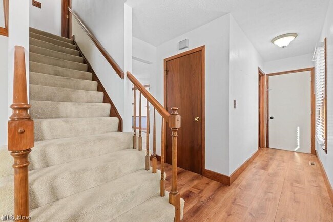 Building Photo - 13943 Walking Stick Way