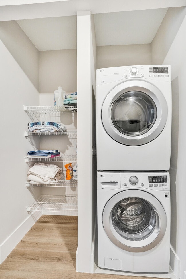 Building Photo - 3600 NW 5th Terrace