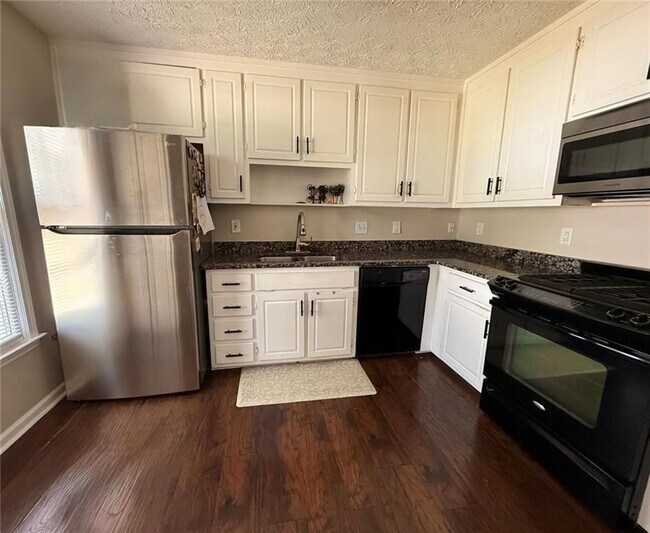 Building Photo - 419 Etowah Valley Way