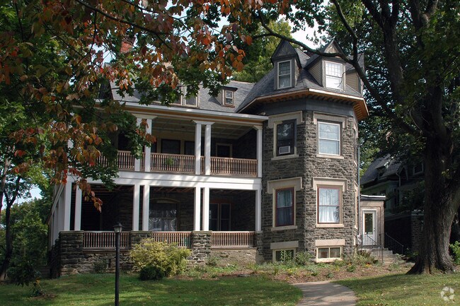 Building Photo - 6141 Wayne Ave