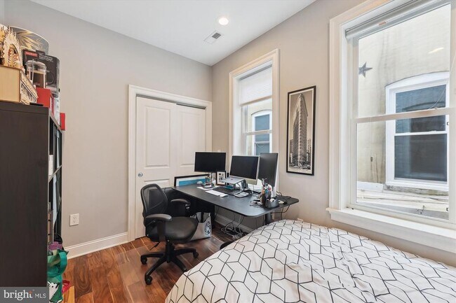 Building Photo - 141 T St NW