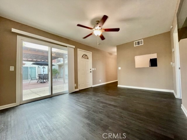 Building Photo - 36953 Bankside Dr