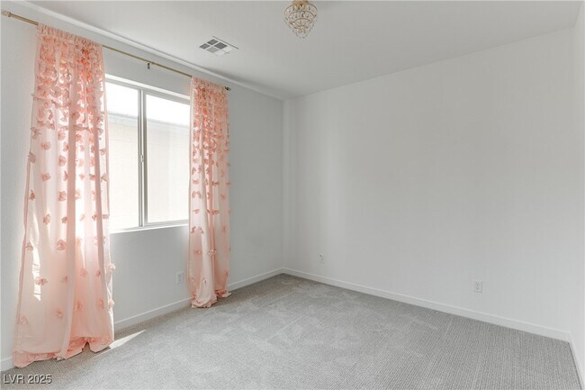 Building Photo - 6333 Redstone Hls Dr