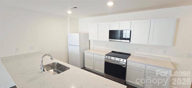 Building Photo - 1931 Tranquility Cir