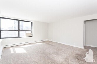 Building Photo - 1 bedroom in Chicago IL 60657