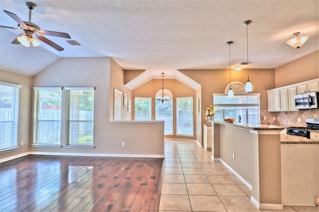 Building Photo - 4530 Springfield Lakes St