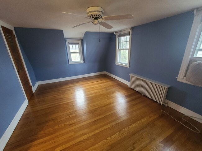 Building Photo - 2 Bedroom Single-Family Home