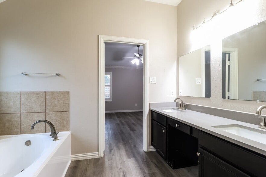 Building Photo - 8103 Rudy Brook Way