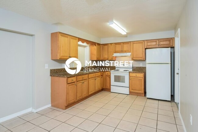 Building Photo - 1320 Arlington Cir