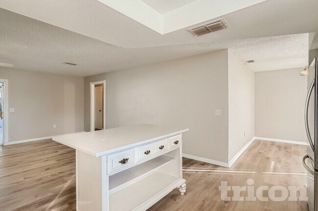 Building Photo - 11391 Salters St