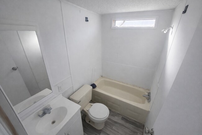 Building Photo - 110 Deborah Dr