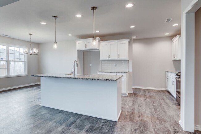 Building Photo - Beautiful, BRAND-NEW 3-bedroom, 2-bath hom...