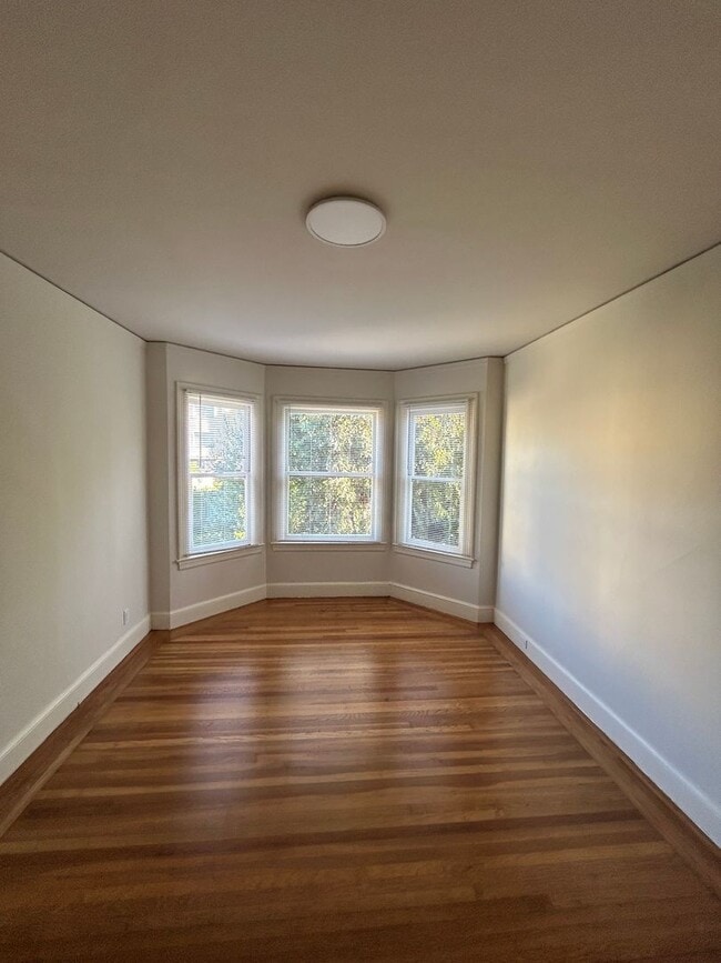 Building Photo - 1862 20th Ave