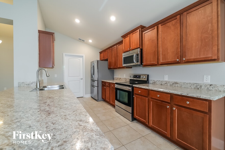 Building Photo - 403 Buchannan Dr