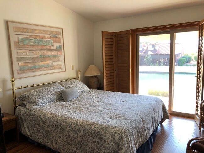 Building Photo - Manor 683 - Seasonal