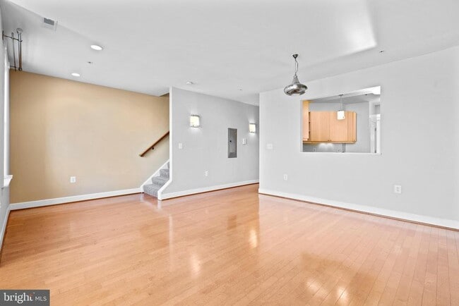 Building Photo - 1350 Monroe St NW